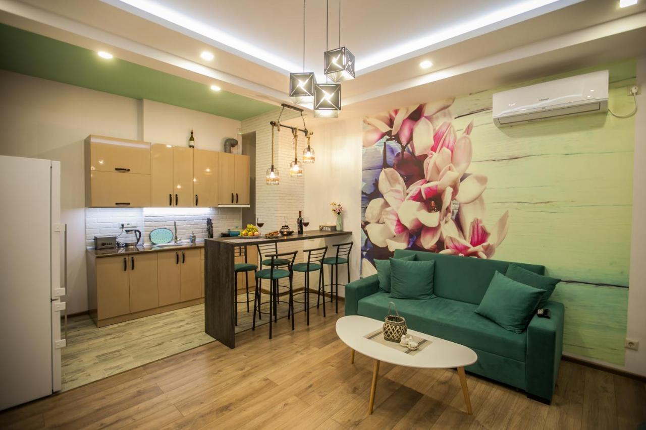 R&R Apartments Tbilisi Ngoại thất bức ảnh